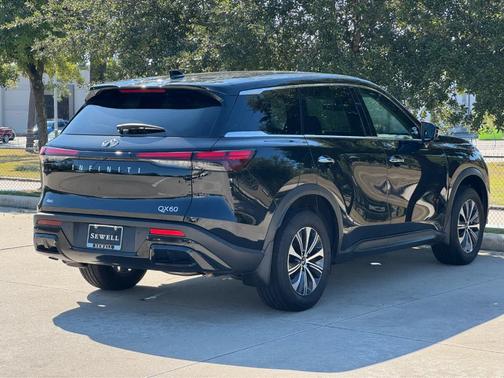 2025 INFINITI QX60 Pure