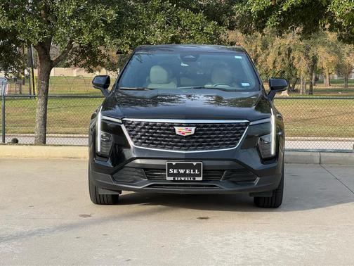 2024 Cadillac XT4 Luxury