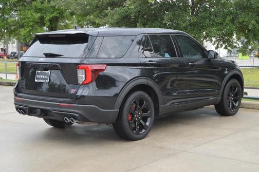 2021 Ford Explorer ST