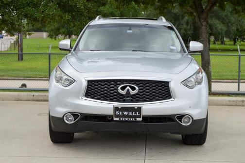 2017 INFINITI QX70 Base