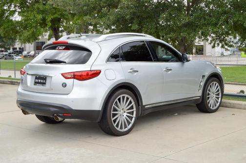 2017 INFINITI QX70 Base