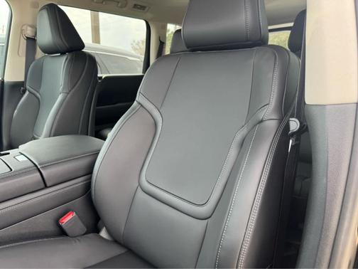 Black Obsidian 2026 INFINITI QX80 PURE