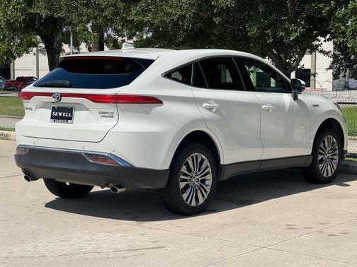 Blizzard Pearl 2021 Toyota Venza Limited