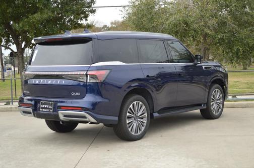 2025 INFINITI QX80 Luxe