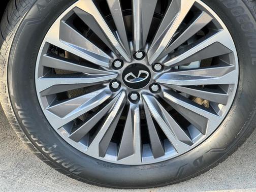 2026 INFINITI QX80 Luxe