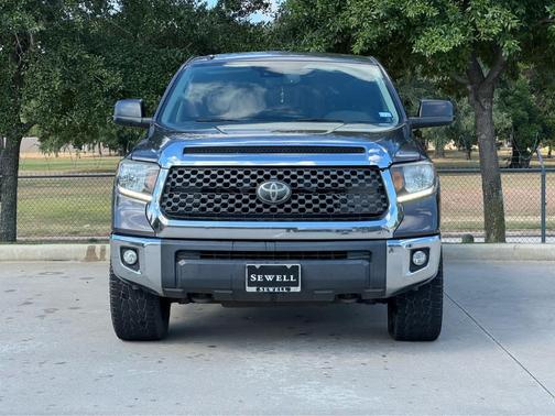 2018 Toyota Tundra SR5