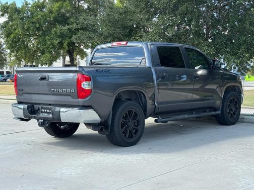 2018 Toyota Tundra SR5