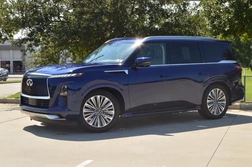 2025 INFINITI QX80 Luxe