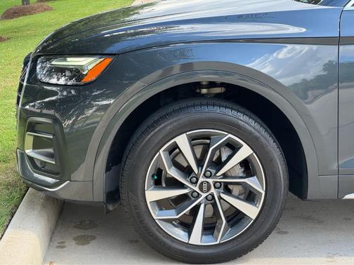 Manhattan Gray Metallic 2021 Audi Q5 45 Premium Plus