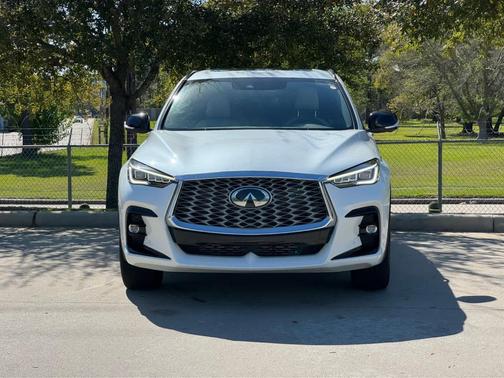 2025 INFINITI QX55 ESSENTIAL