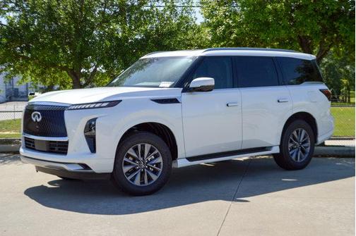 2025 INFINITI QX80 PURE