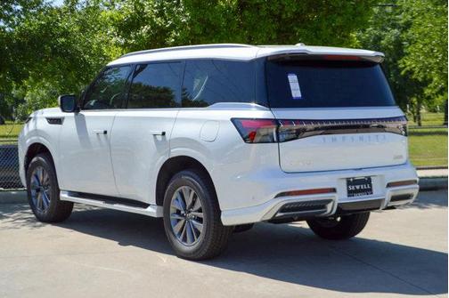 2025 INFINITI QX80 PURE