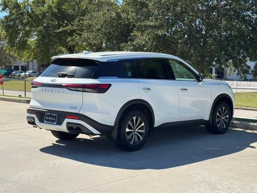 2025 INFINITI QX60 Pure