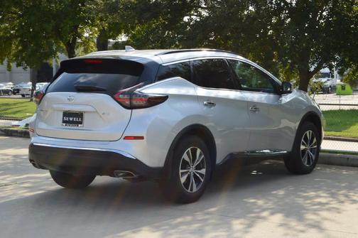 2022 Nissan Murano SV
