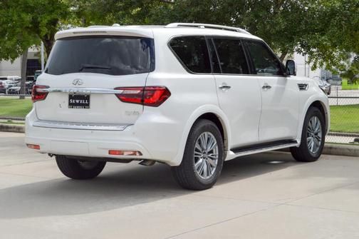 2021 INFINITI QX80 Luxe