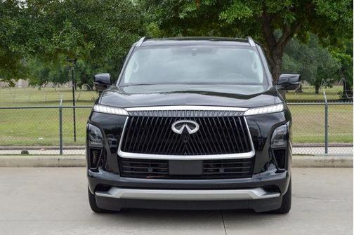 2025 INFINITI QX80 Luxe