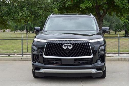 2025 INFINITI QX80 Luxe