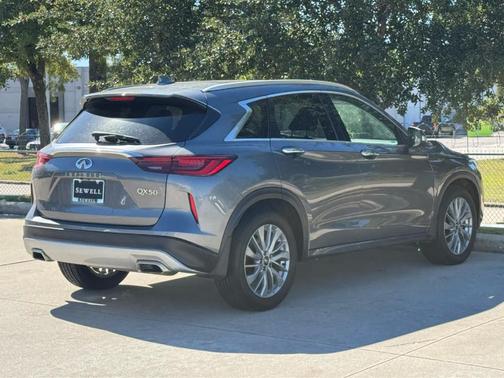 2024 INFINITI QX50 Luxe