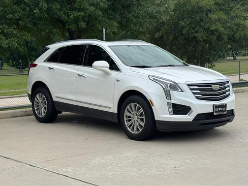 Crystal White Tri-Coat 2019 Cadillac XT5 Luxury