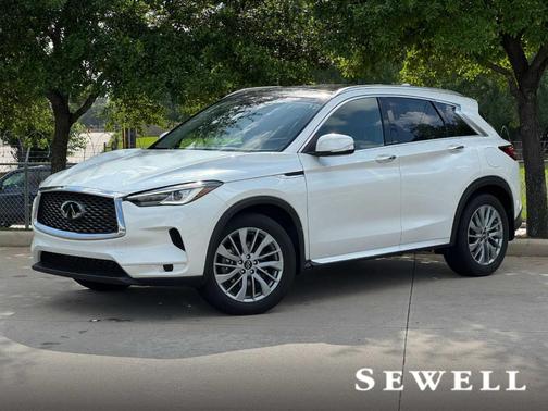 Radiant White 2025 INFINITI QX50 Luxe