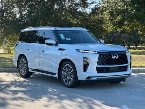 2026 INFINITI QX80 Luxe