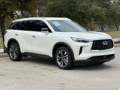 2025 INFINITI QX60 Luxe