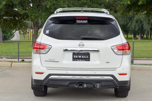 2016 Nissan Pathfinder SL