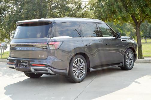 2026 INFINITI QX80 Luxe
