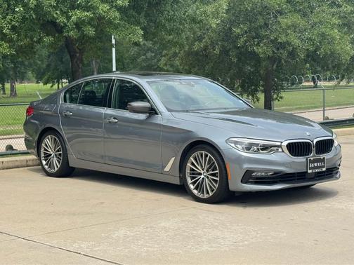 Bluestone Metallic 2018 BMW 540 i