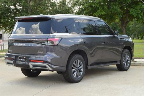 2025 INFINITI QX80 PURE