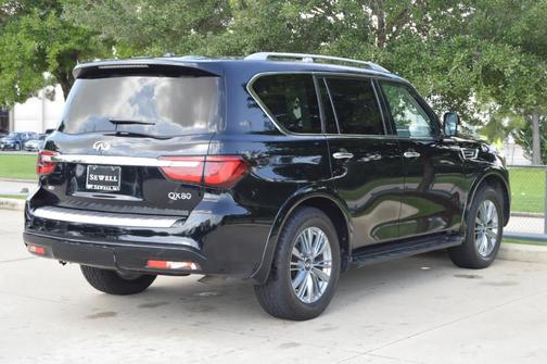 2021 INFINITI QX80 Luxe