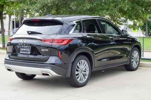 2025 INFINITI QX50 Pure