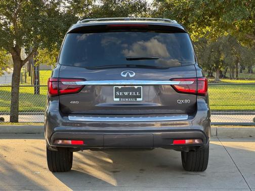 2024 INFINITI QX80 SENSORY