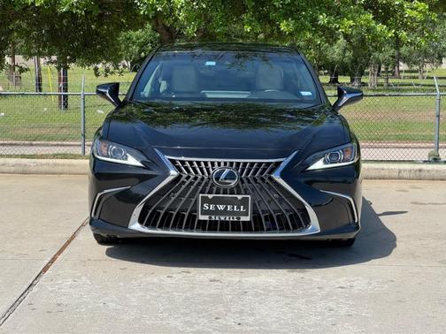 Caviar 2023 Lexus ES 350