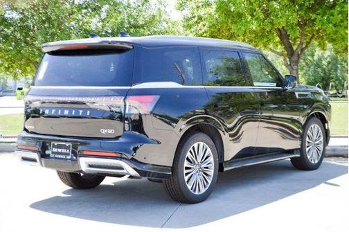 2025 INFINITI QX80 Luxe