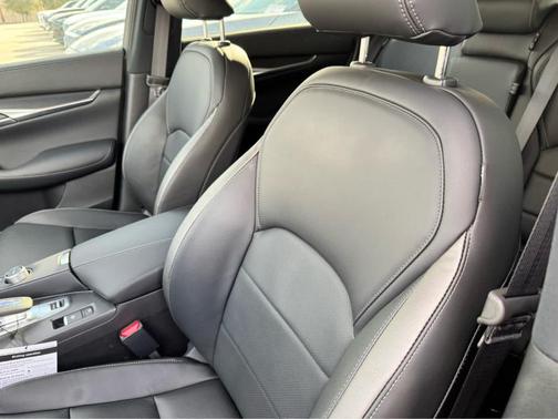 2025 INFINITI QX50 Luxe