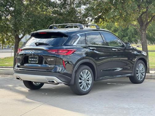 2025 INFINITI QX50 Luxe