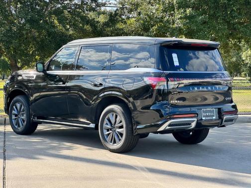 2026 INFINITI QX80 PURE