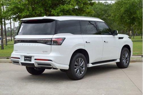 2025 INFINITI QX80 PURE
