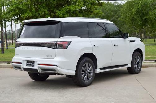 2025 INFINITI QX80 PURE