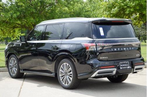 2025 INFINITI QX80 Luxe