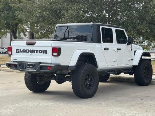 2021 Jeep Gladiator Sport