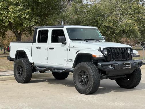 2021 Jeep Gladiator Sport