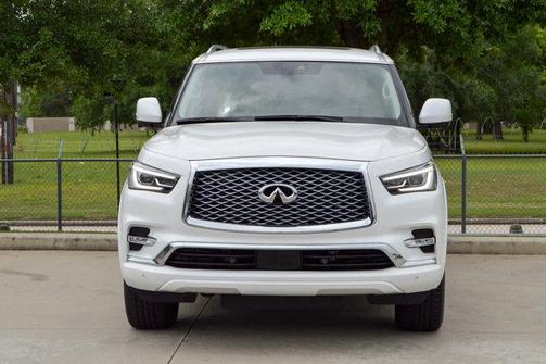 2023 INFINITI QX80 Luxe