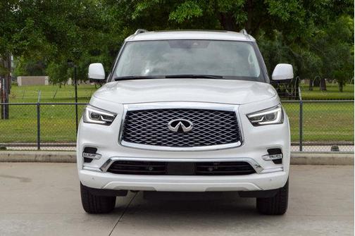 2023 INFINITI QX80 Luxe