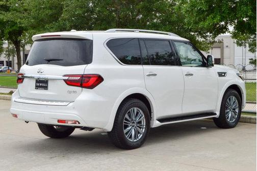2023 INFINITI QX80 Luxe