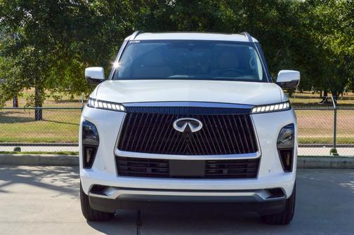 2025 INFINITI QX80 PURE