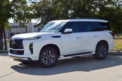 2025 INFINITI QX80 PURE