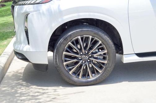 2025 INFINITI QX80 AUTOGRAPH