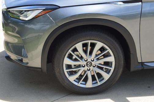 2025 INFINITI QX50 Luxe